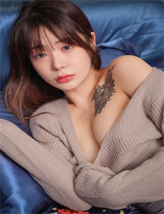 《女教师的YIN乱女同生活-阿壮锅》