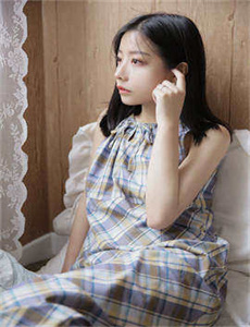 《杉野希妃三级-漂亮的女学生BD在线观看》
